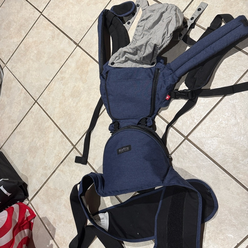Hipster carrier